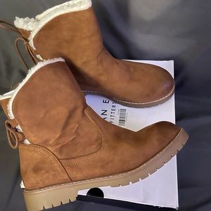 Back lace up fleece lined boots
